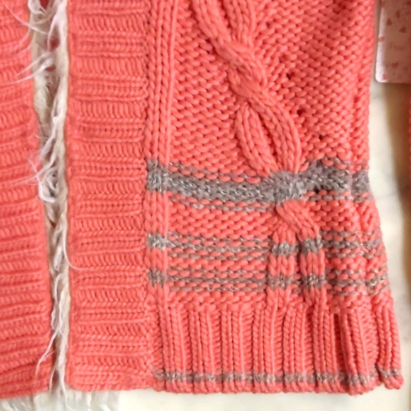NWT. Free People Multi color/knitted pattern cardigan sweater with faux fur trim - Picture 7 of 8